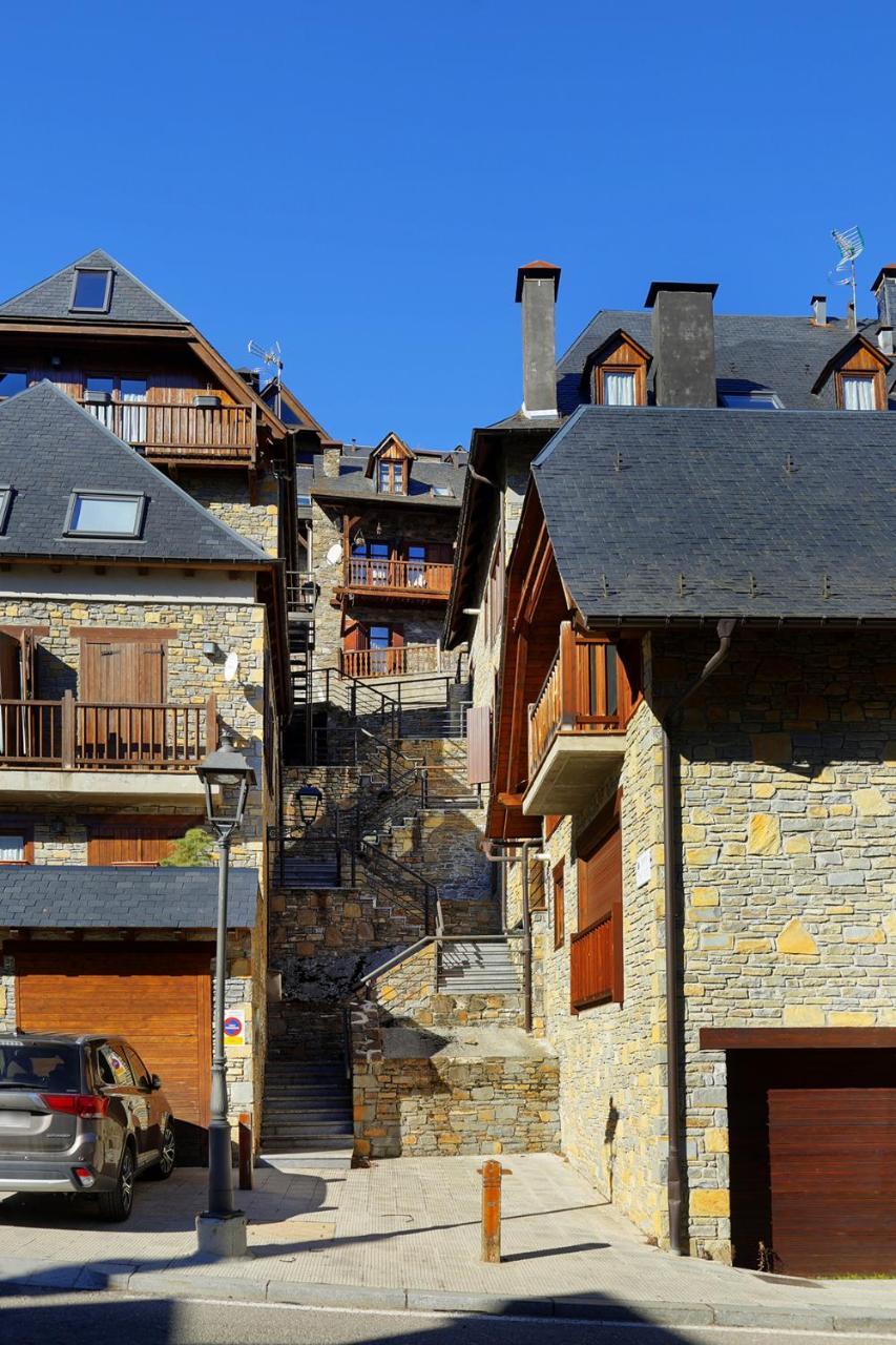 Apartamento La Santeta De Aran ビエルハ エクステリア 写真